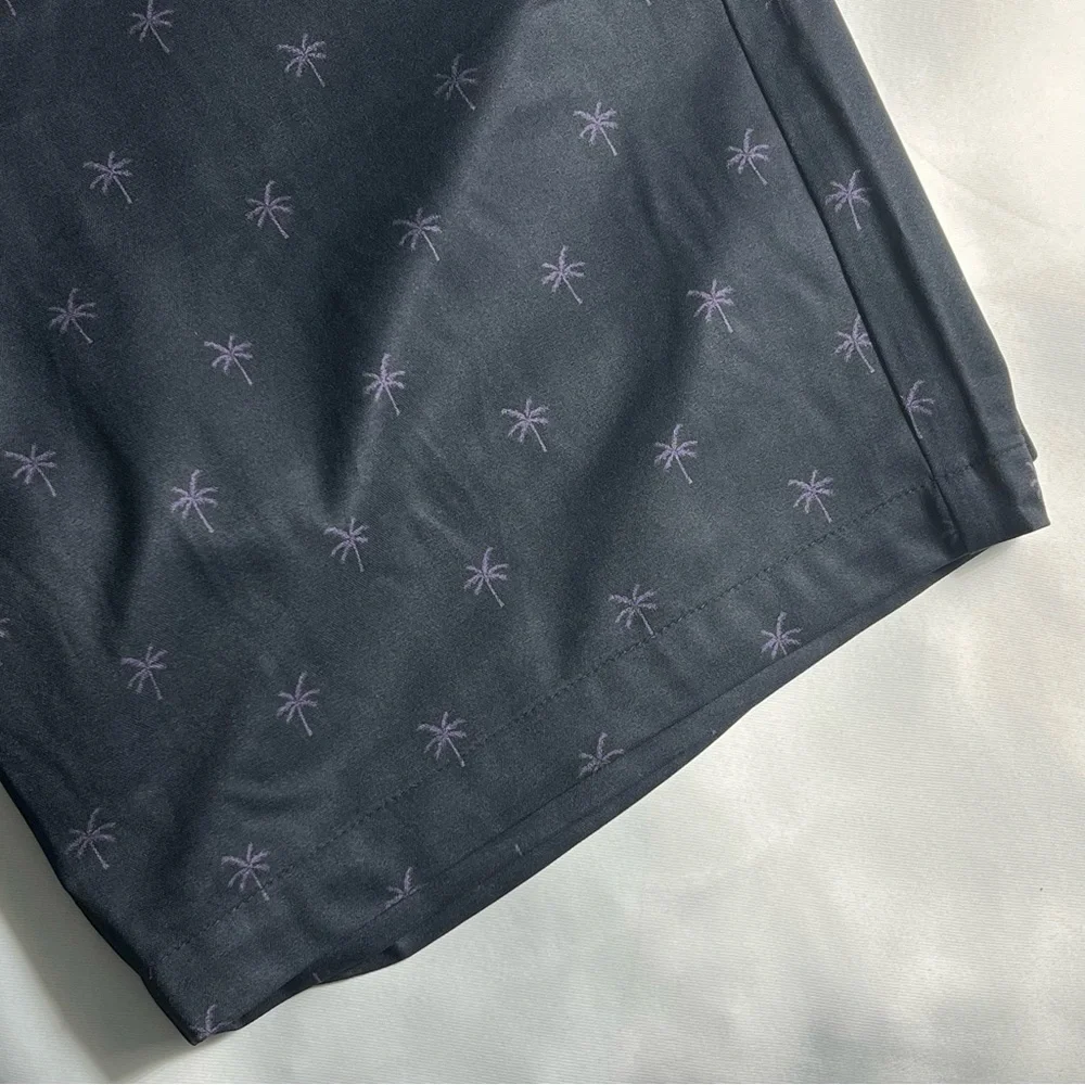 TravisMathew Men's Good Instincts Shorts Size: 42 NWT - Picture 16 of 16